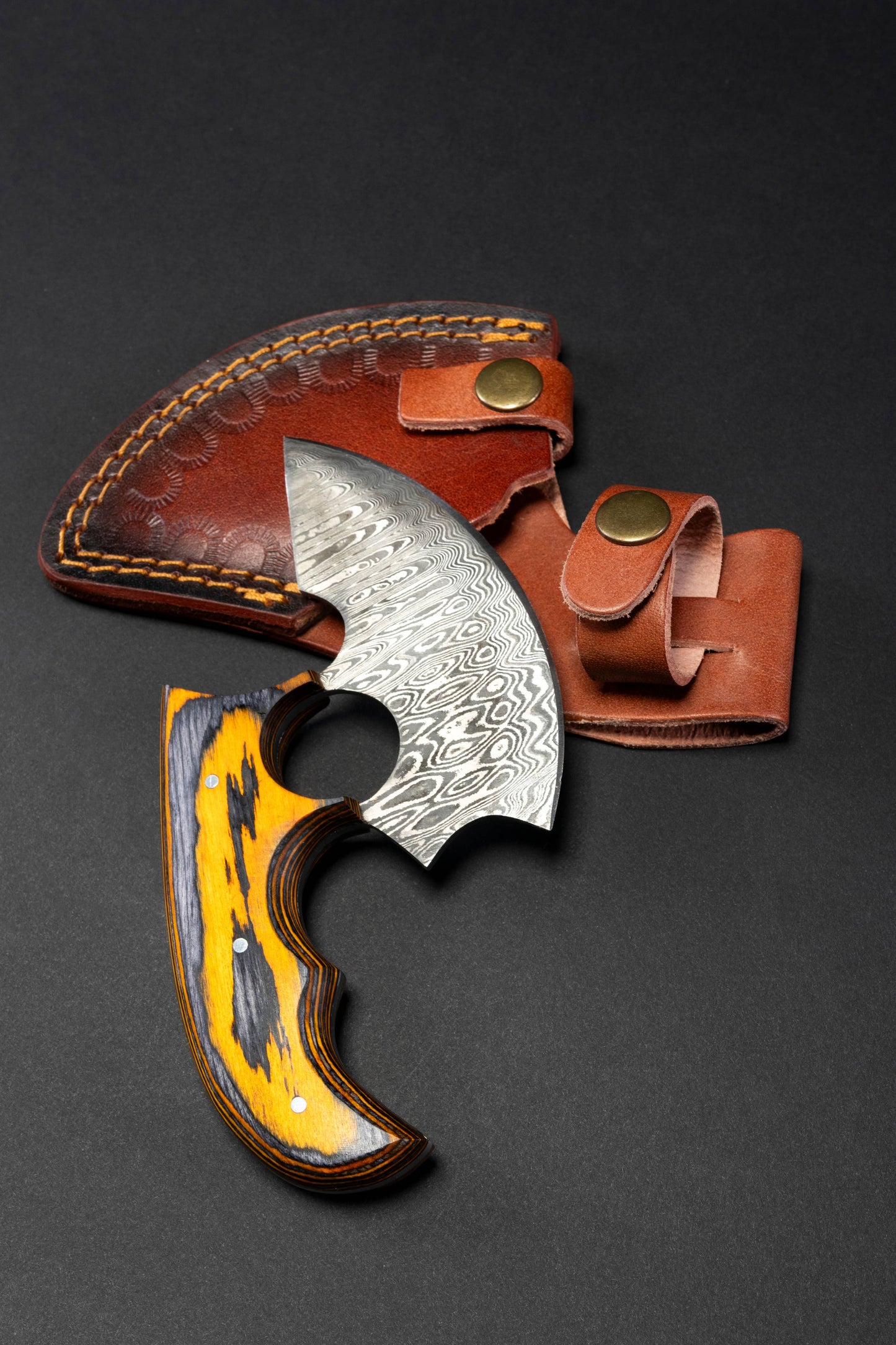 Titan International - Titan Custom Alaskan Ulu style blade, perfect for outdoors a